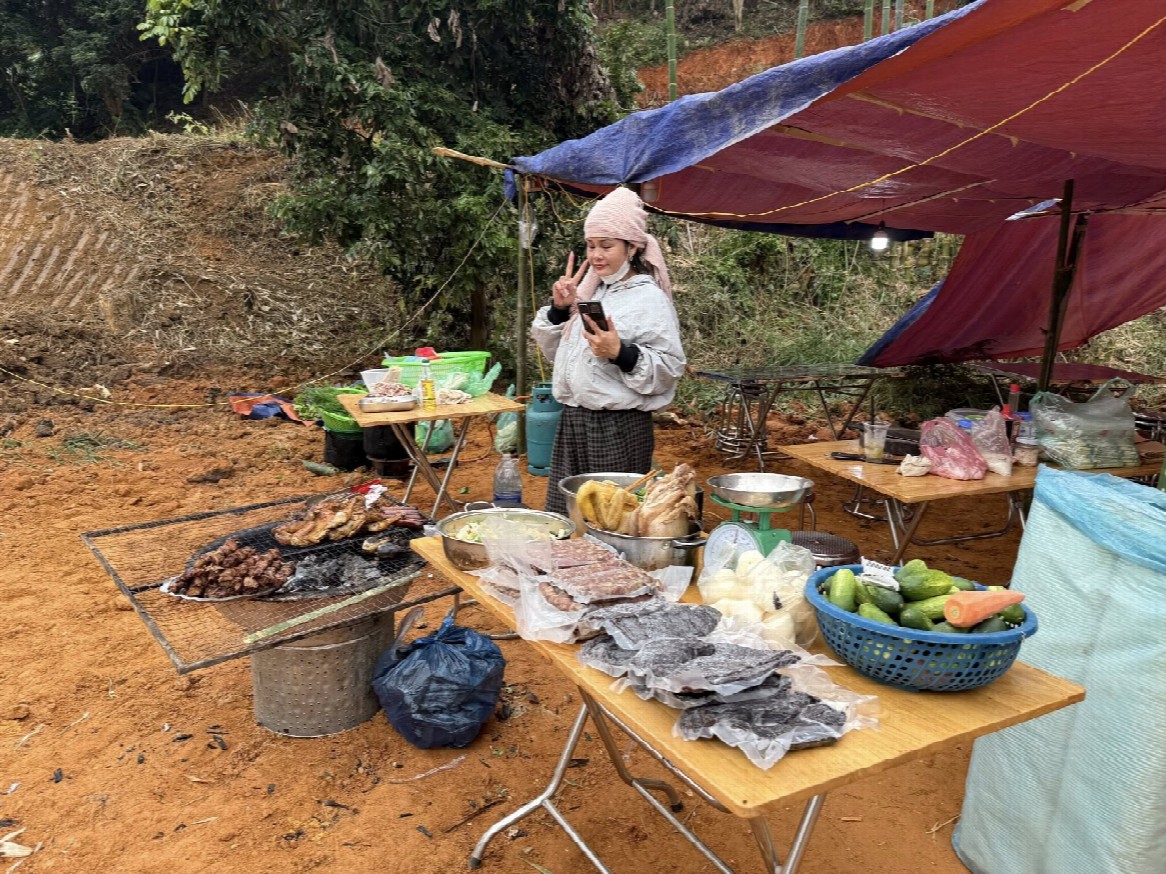 PHIÊNG LƠI RỘN RÀNG KHÔNG KHÍ LỄ HỘI NÉM CÒN BA NƯỚC VIỆT NAM – LÀO – TRUNG QUỐC LẦN THỨ IX, NĂM 2025